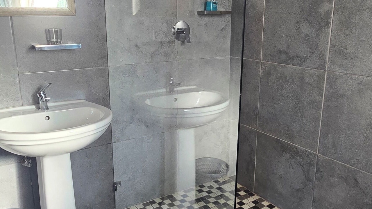 Photo of Bathroom in Nigel