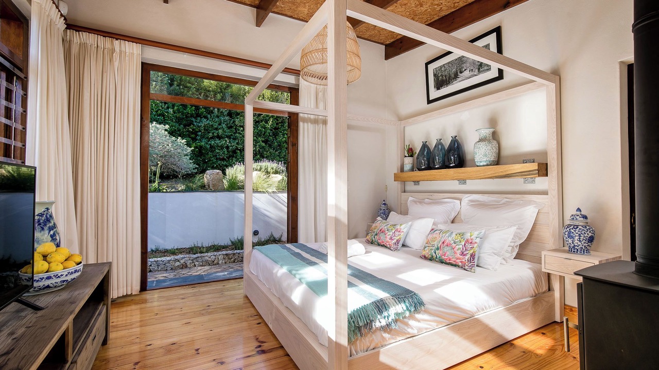 Photo of Bedroom in Noordhoek