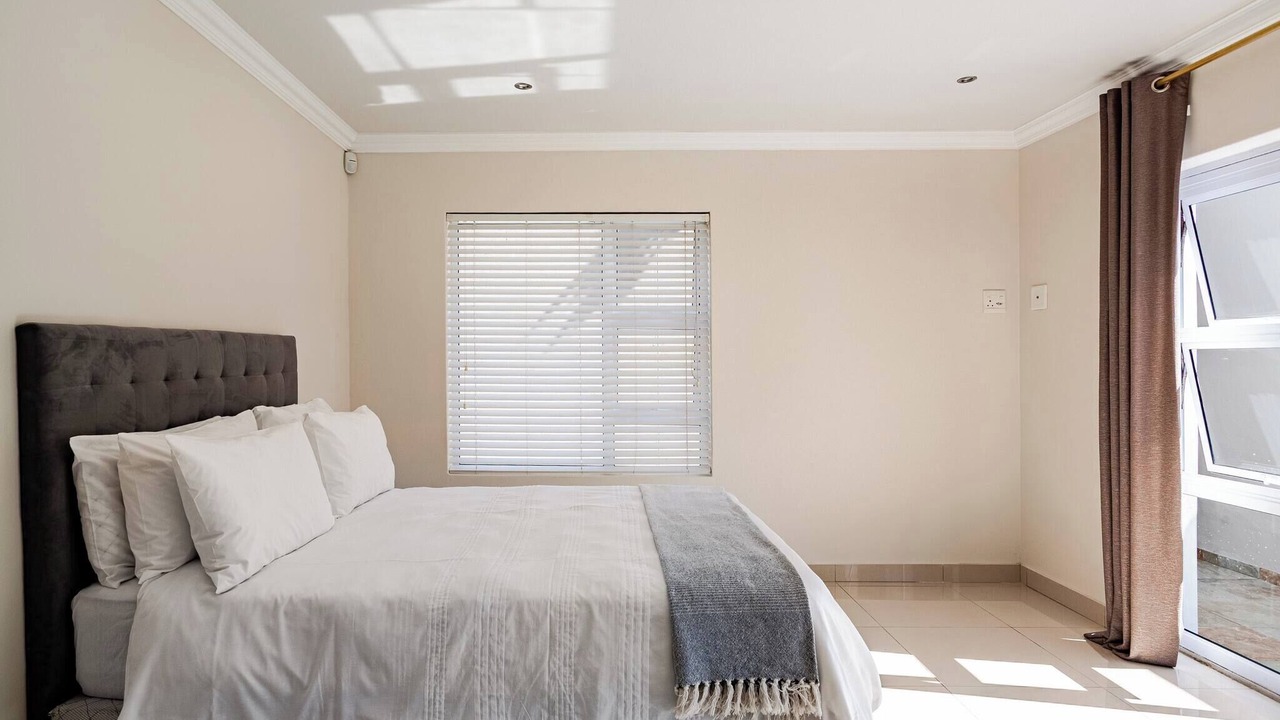 Photo of Bedroom in Claremont