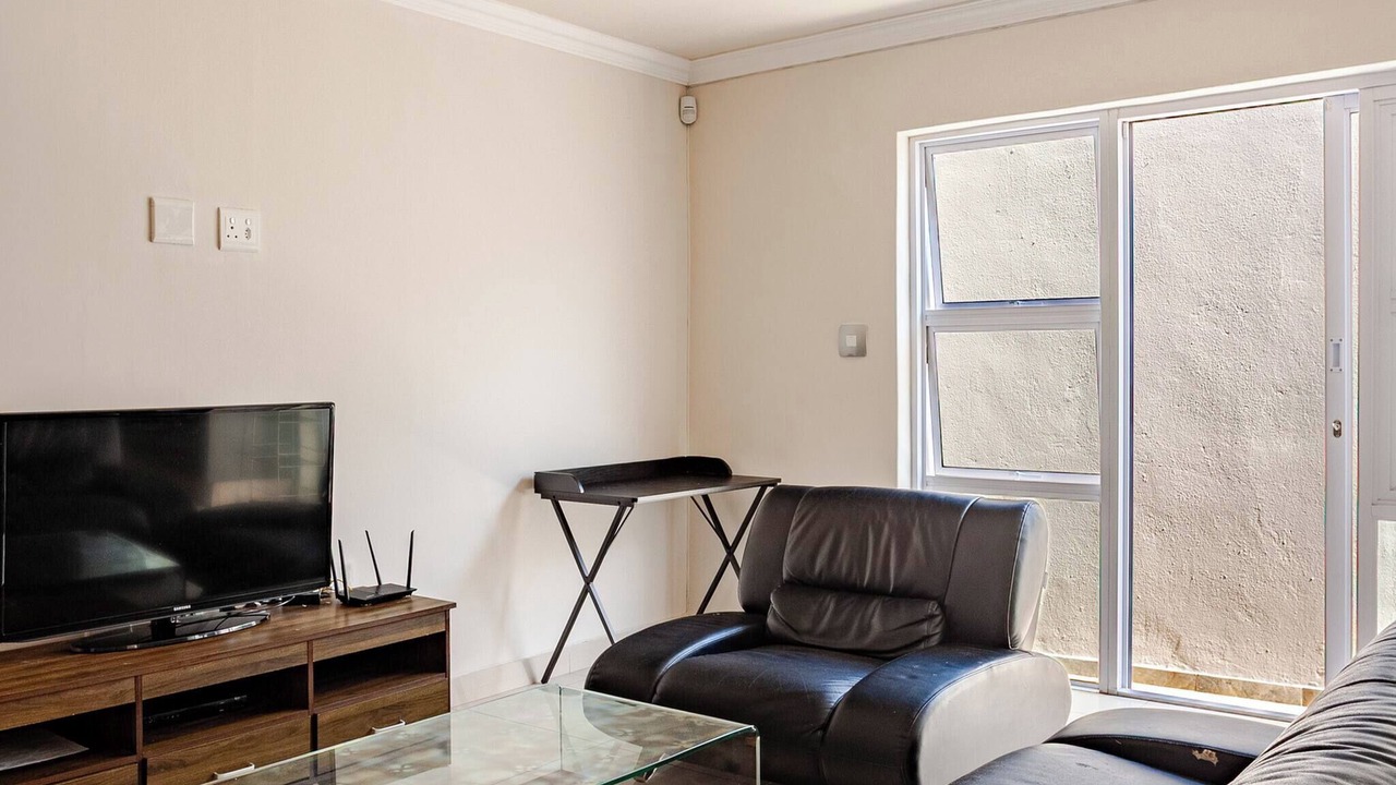 Photo of Livingroom in Claremont