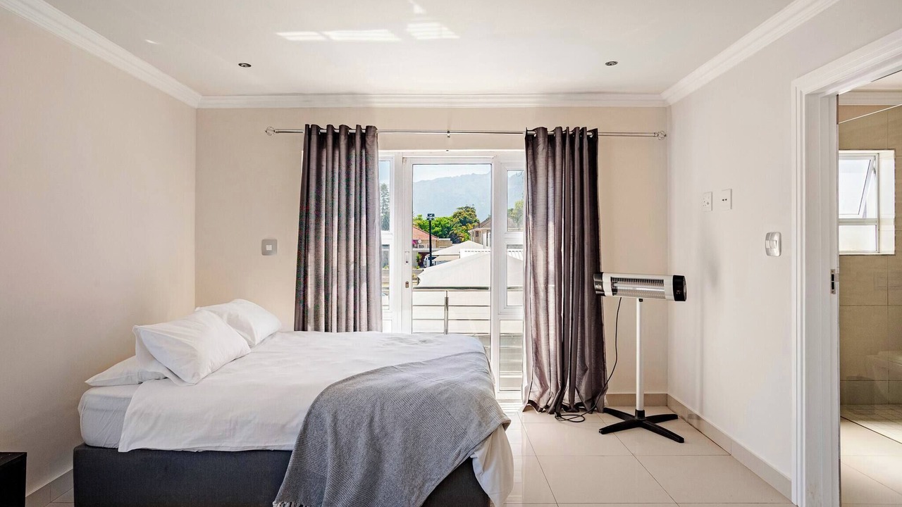 Photo of Bedroom in Claremont