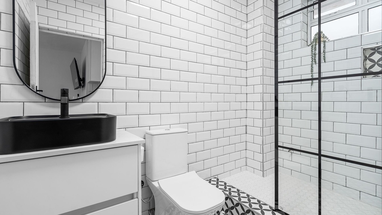 Photo of Bathroom in Three Anchor Bay