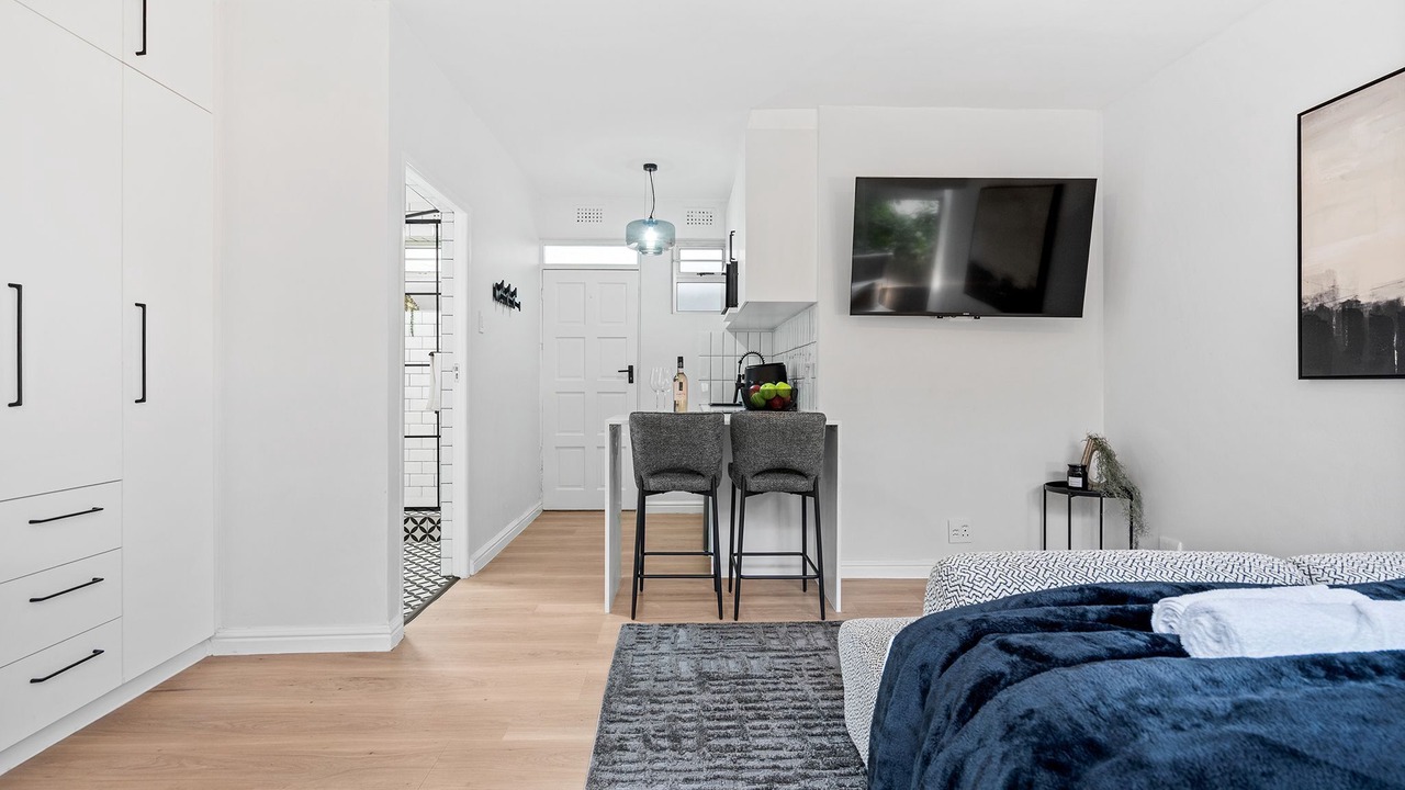 Photo of Bedroom in Three Anchor Bay