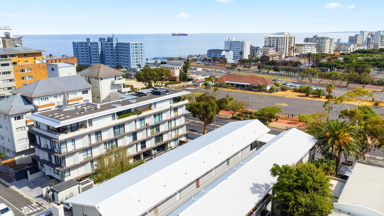 Photo of Outdoor in Three Anchor Bay