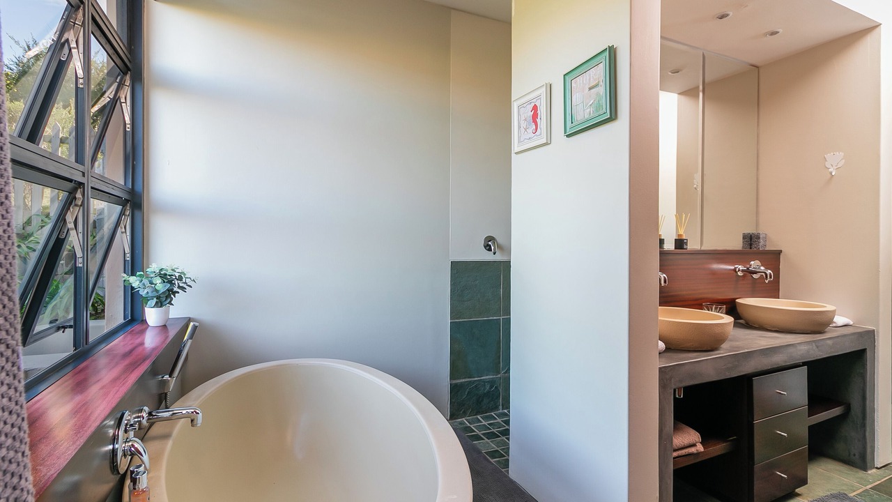 Photo of Bathroom in Knysna