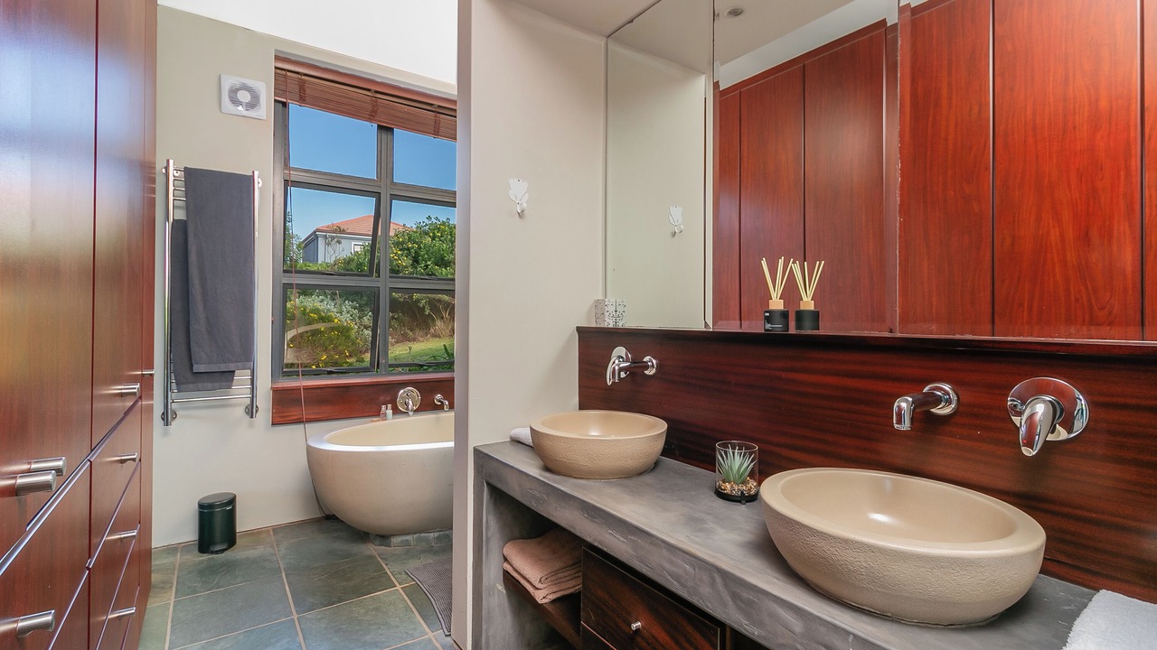 Photo of Bathroom in Knysna