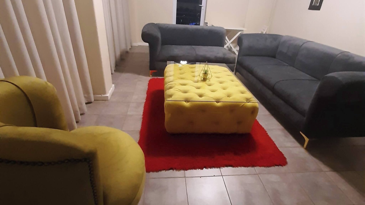 Photo of Livingroom in Quigney Beach