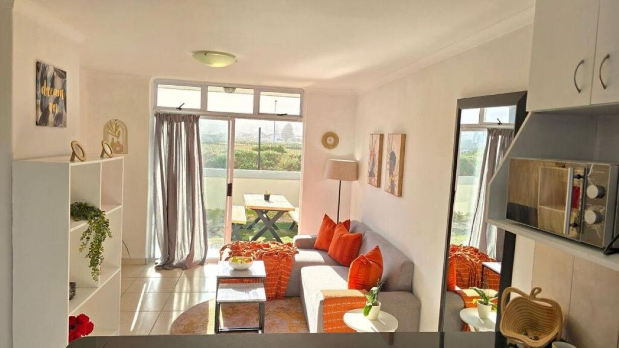 Photo of Livingroom in Muizenberg