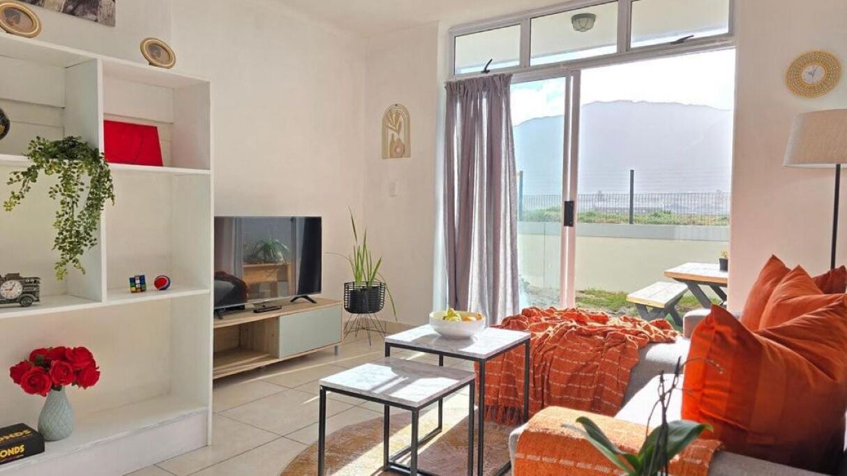 Photo of Livingroom in Muizenberg