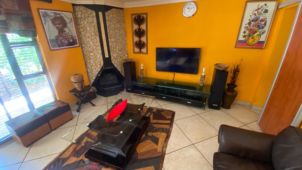 Photo of Livingroom in Bloemfontein