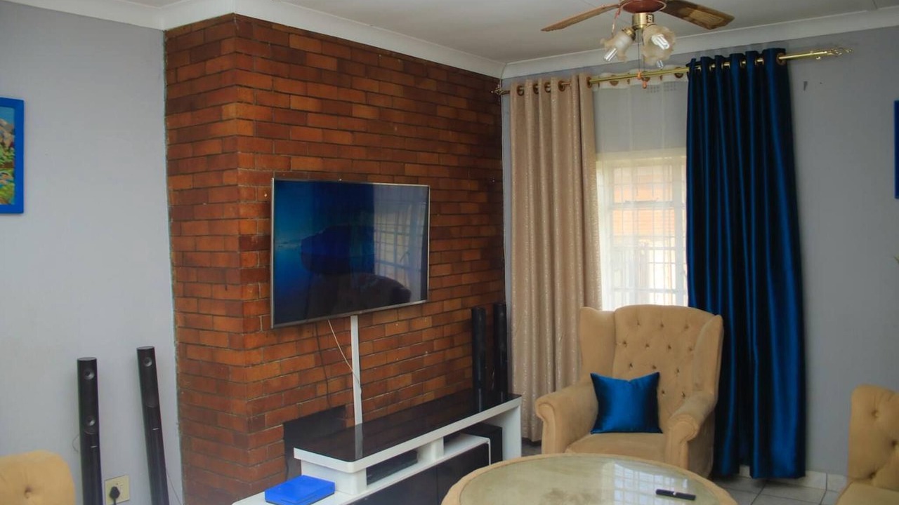 Photo of Livingroom in Kempton Park