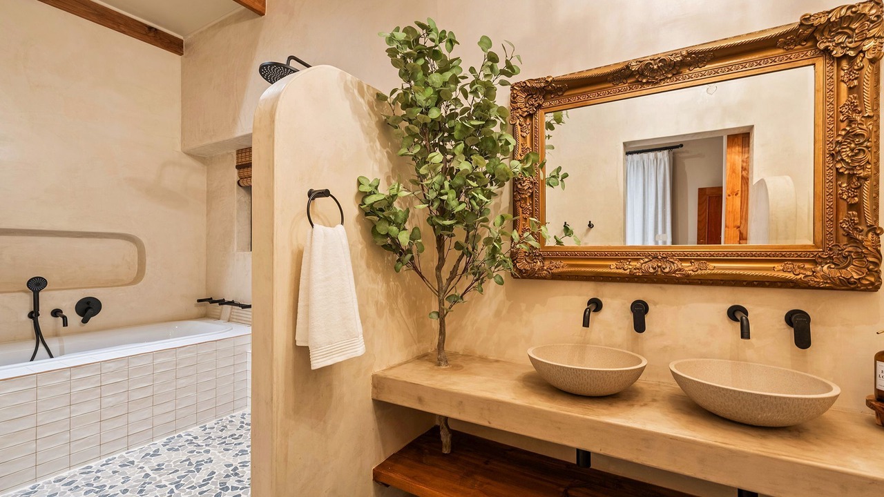 Photo of Bathroom in Shelley Point