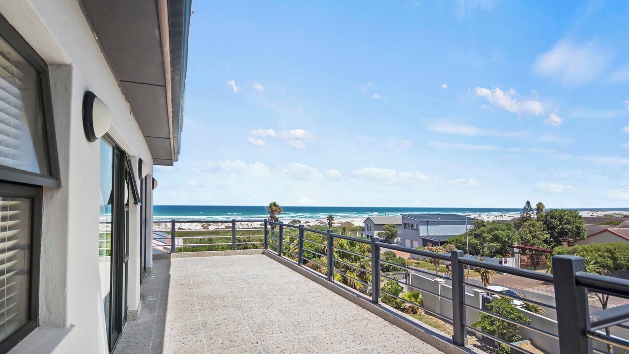 Photo of Patio Balcony in Melkbosstrand