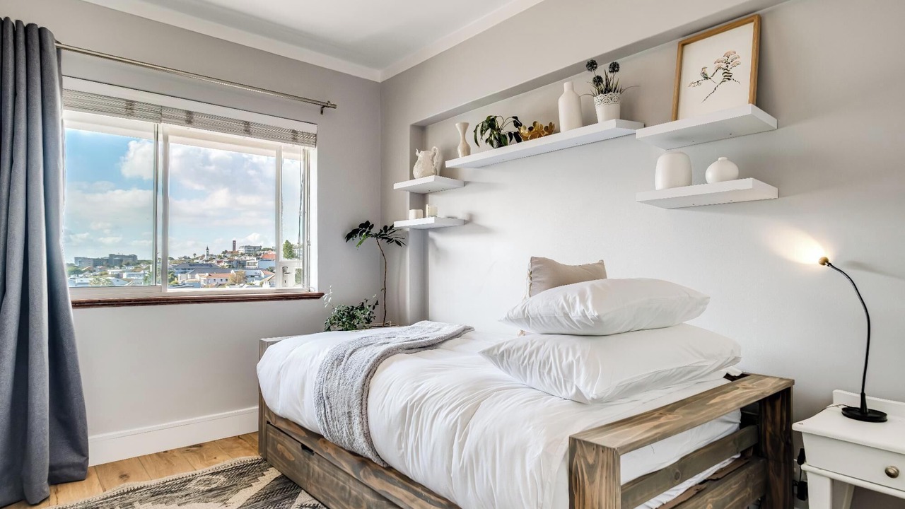 Photo of Bedroom in Three Anchor Bay