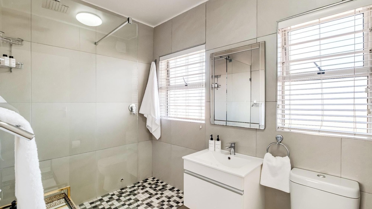 Photo of Bathroom in Three Anchor Bay