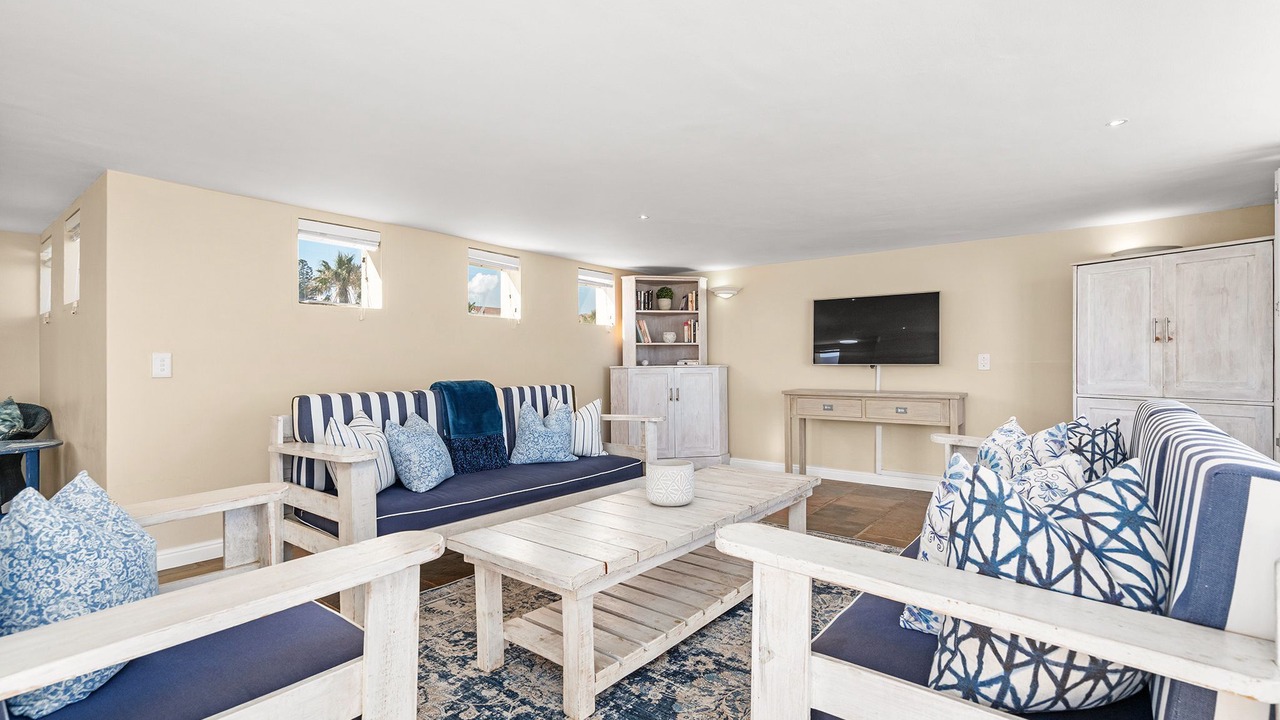 Photo of Livingroom in Gordons Bay Central