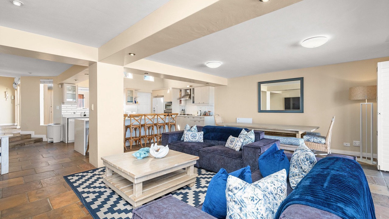 Photo of Livingroom in Gordons Bay Central