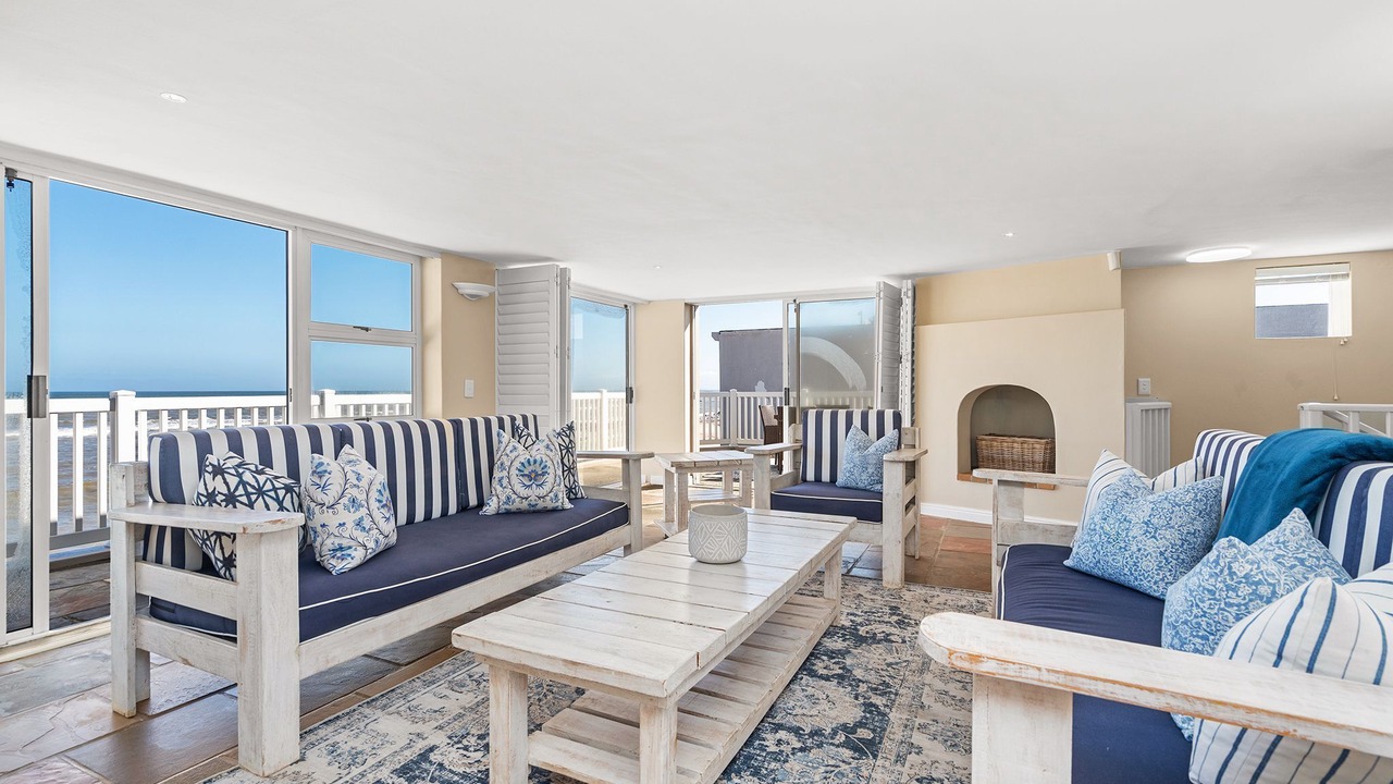 Photo of Livingroom in Gordons Bay Central