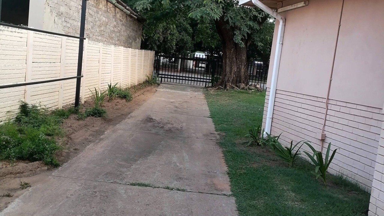 Photo of Outdoor in Moqhaka