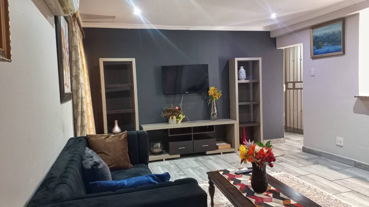 Photo of Livingroom in Muckleneuk