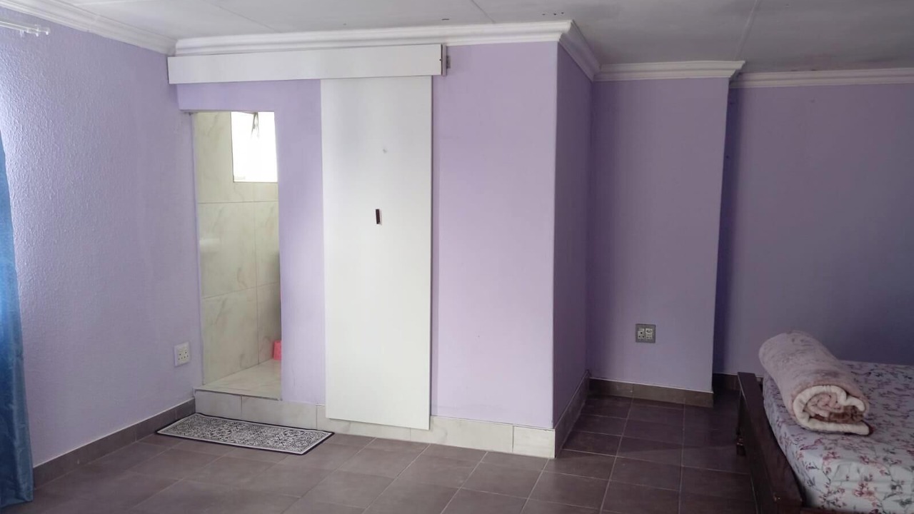 Photo of Bedroom in Alberton