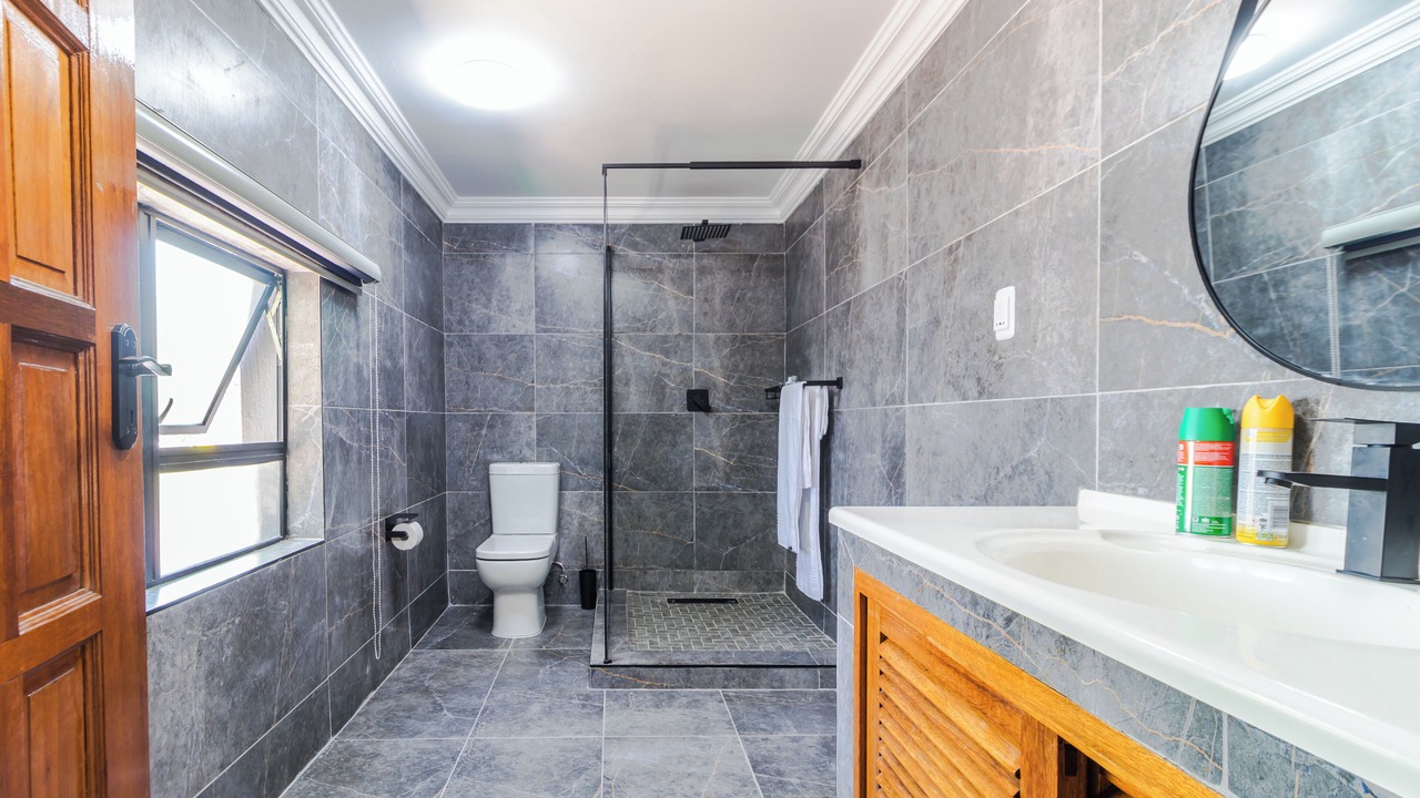 Photo of Bathroom in Greater Johannesburg Metropolitan Area