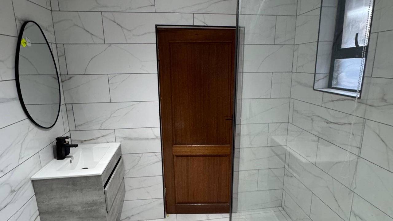 Photo of Bathroom in Greater Johannesburg Metropolitan Area