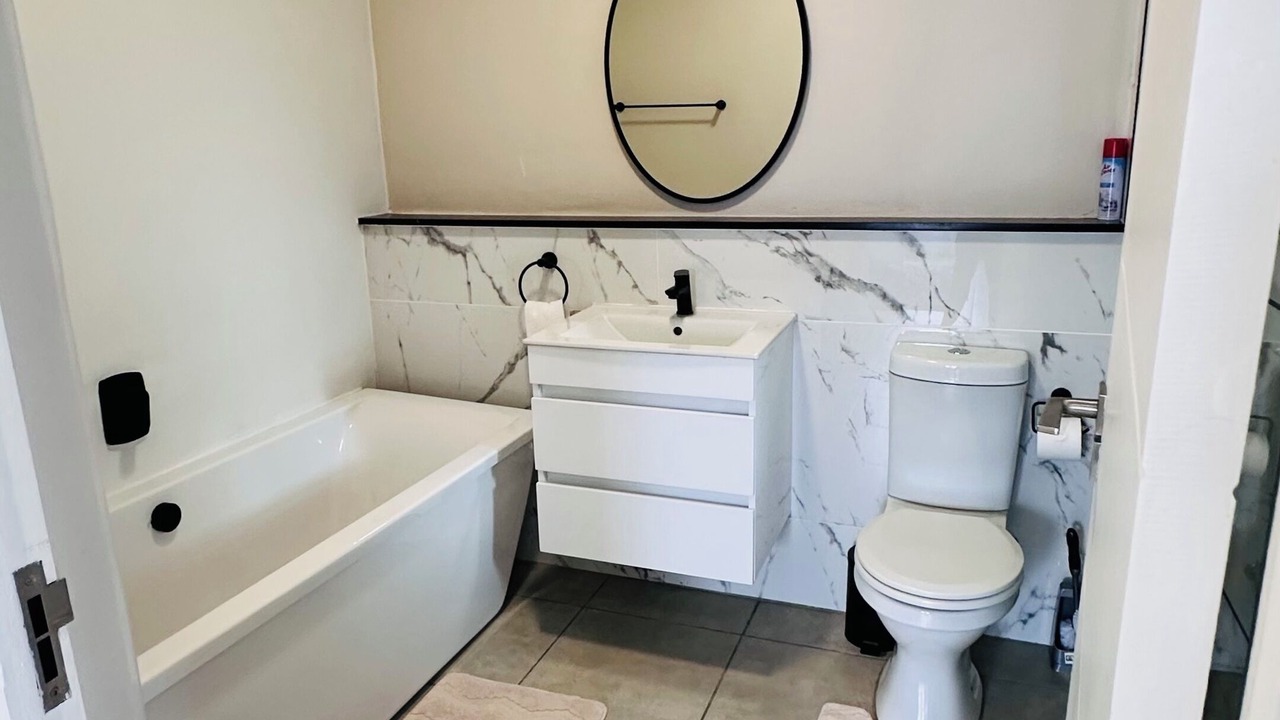 Photo of Bathroom in Greater Johannesburg Metropolitan Area