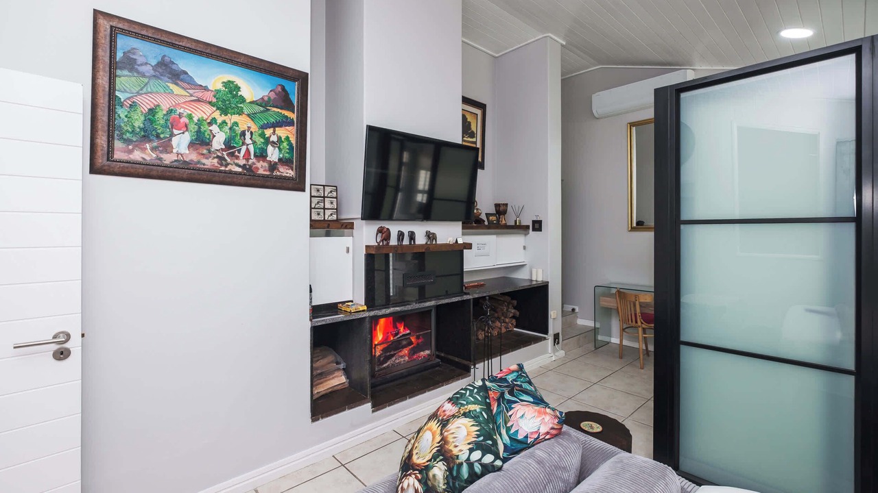 Photo of Livingroom in Bishopscourt