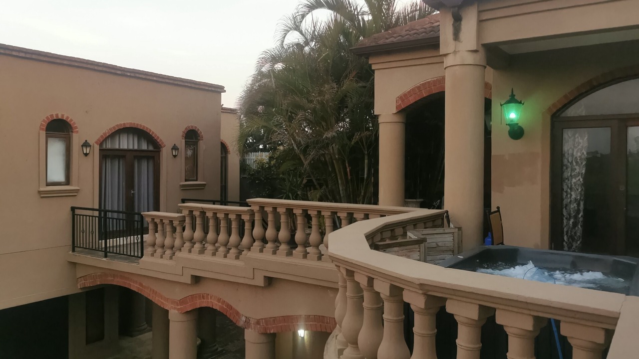Photo of Patio Balcony in Sheffield Beach