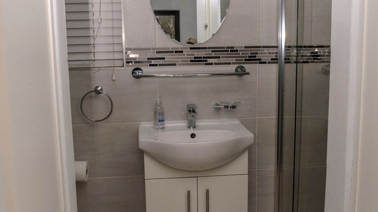 Photo of Bathroom in Strand
