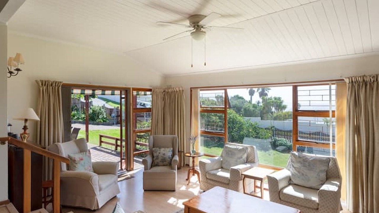 Photo of Livingroom in Simon's Town
