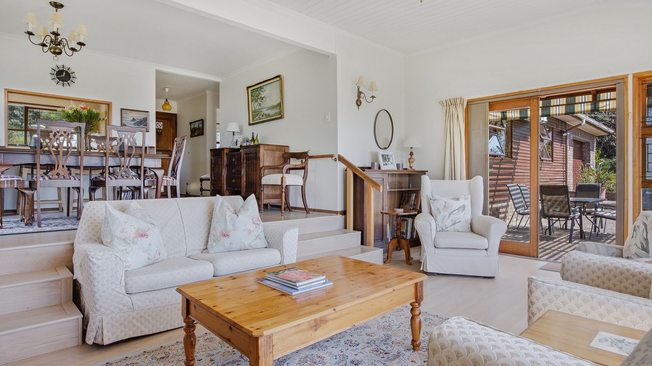 Photo of Livingroom in Simon's Town