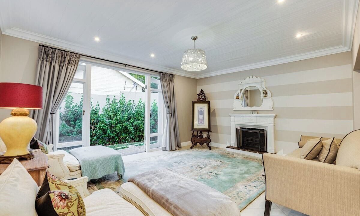 Photo of Livingroom in Greater Johannesburg Metropolitan Area
