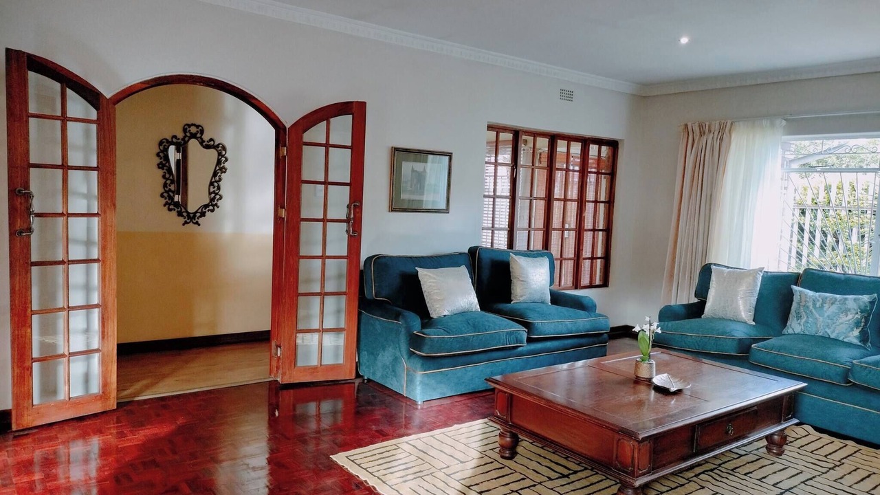 Photo of Livingroom in Greater Johannesburg Metropolitan Area