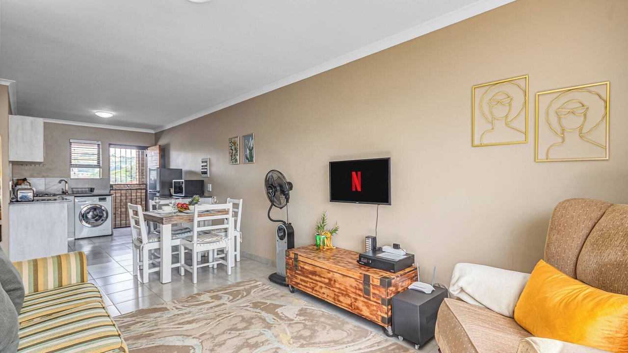 Photo of Livingroom in Greater Johannesburg Metropolitan Area