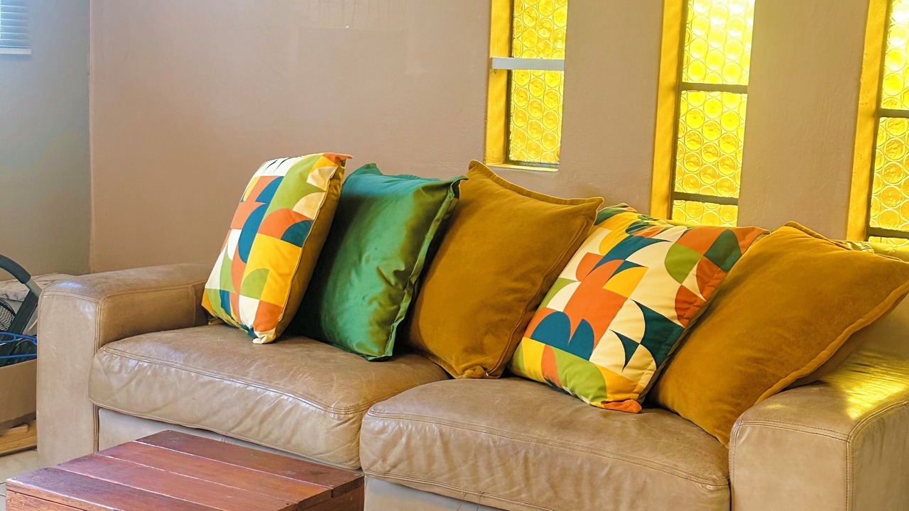Photo of Livingroom in Greater Johannesburg Metropolitan Area