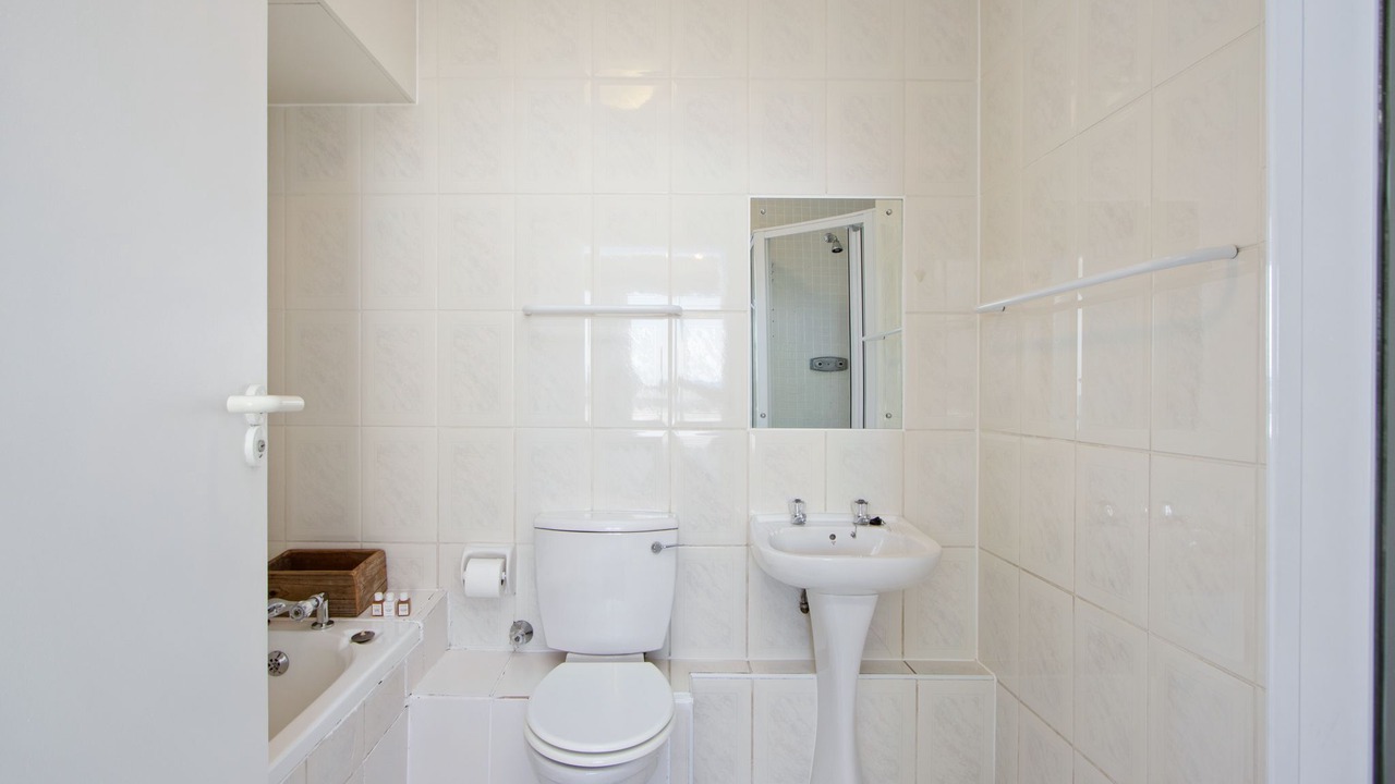 Photo of Bathroom in Strand