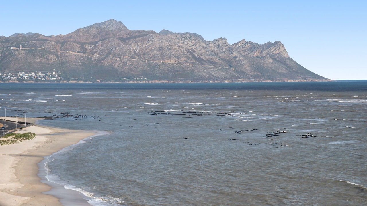 Photo of Others in Strand