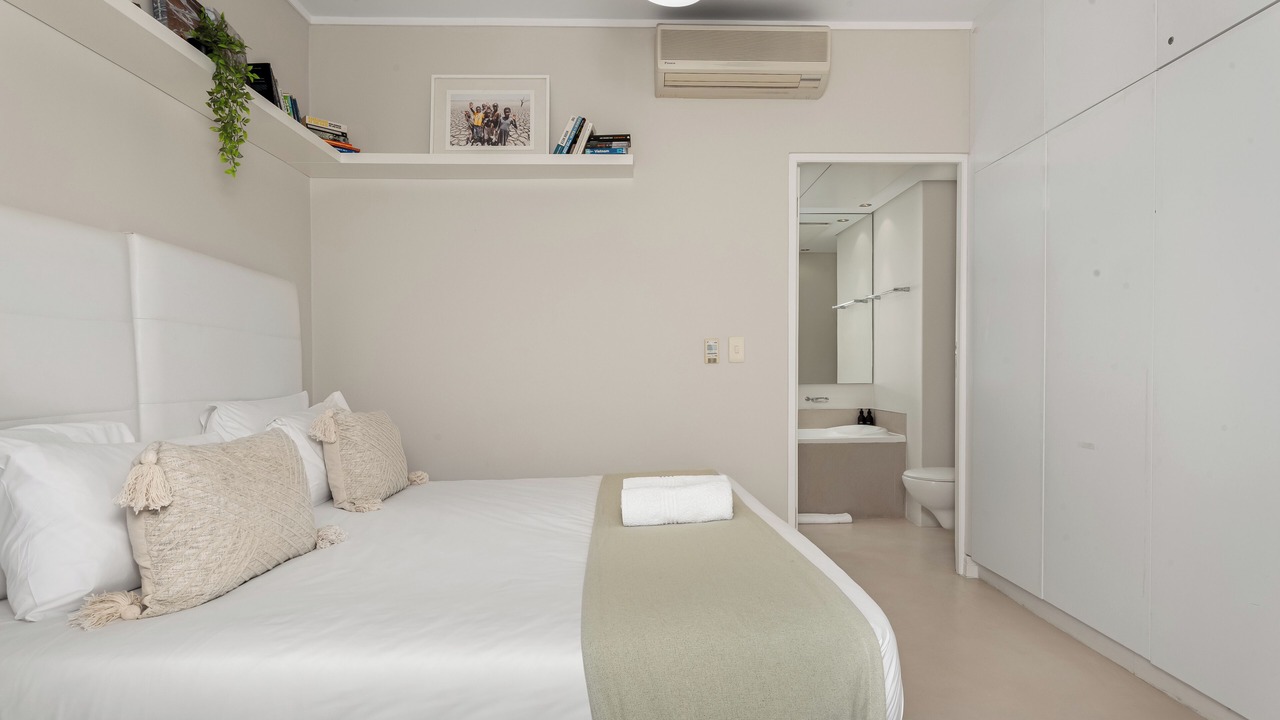Photo of Bedroom in Cape Town City Centre