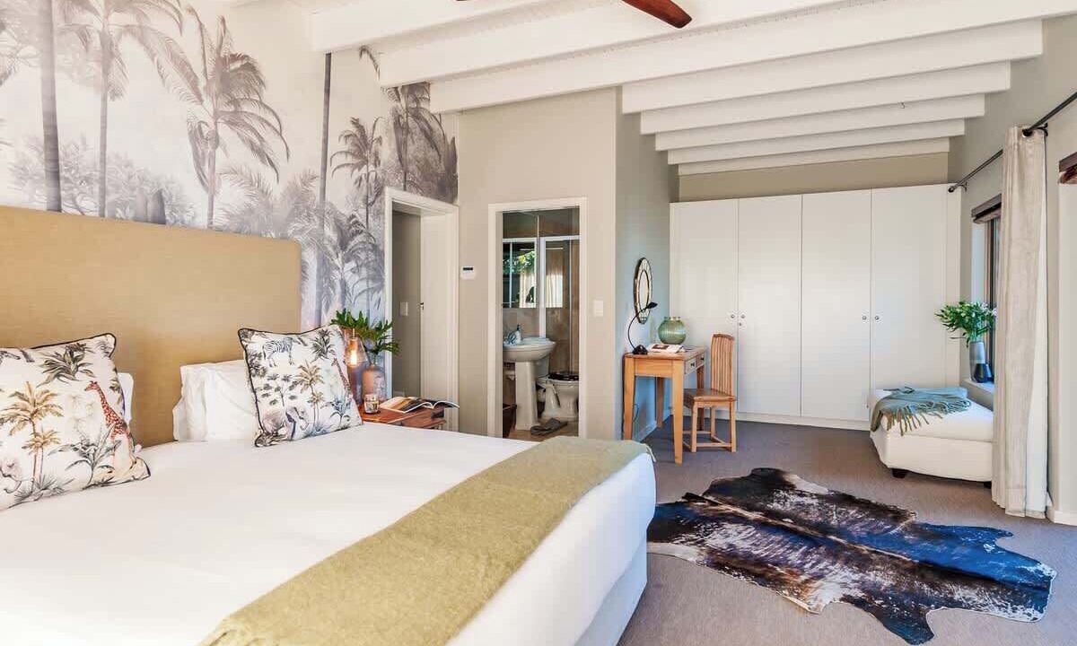 Photo of Bedroom in Camps Bay