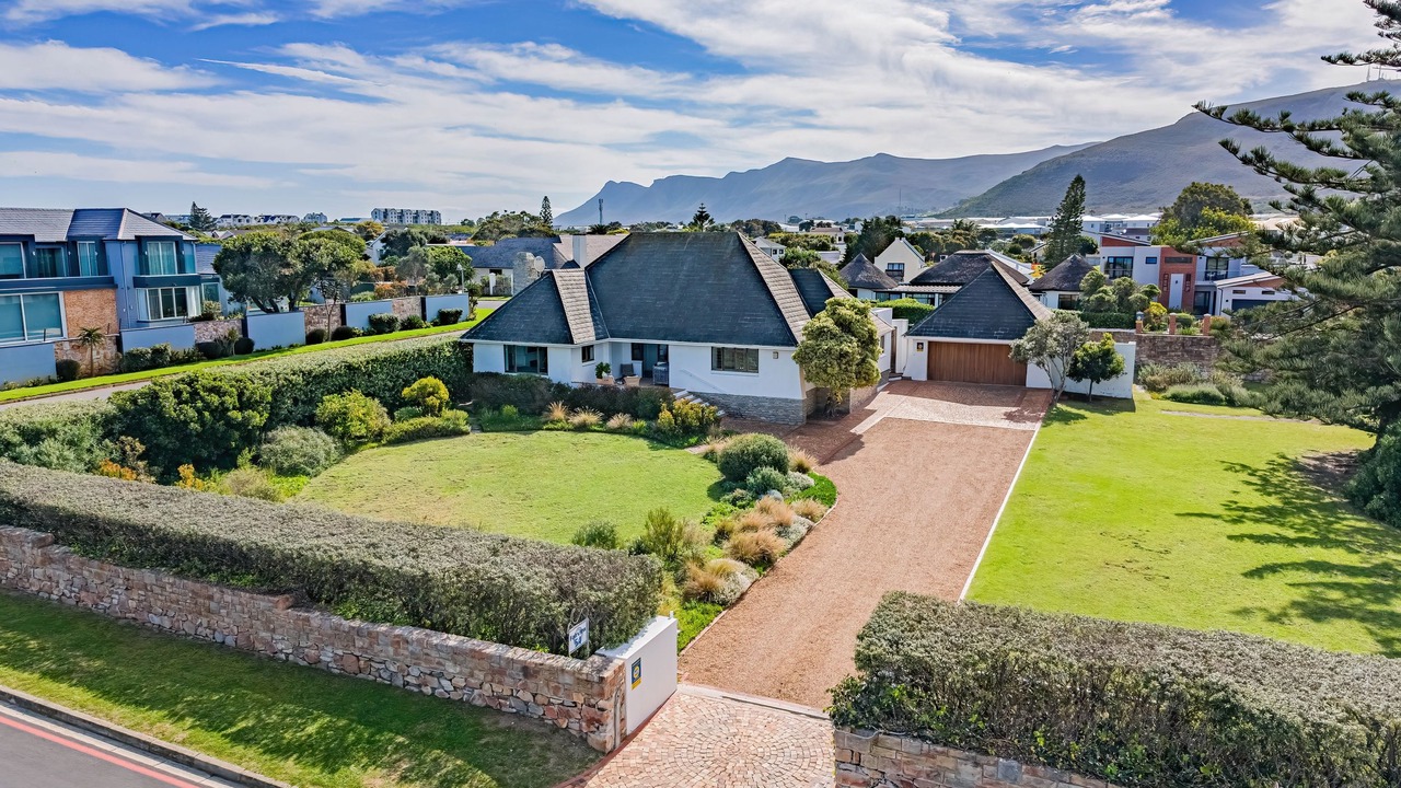 Photo of Others in Westcliff