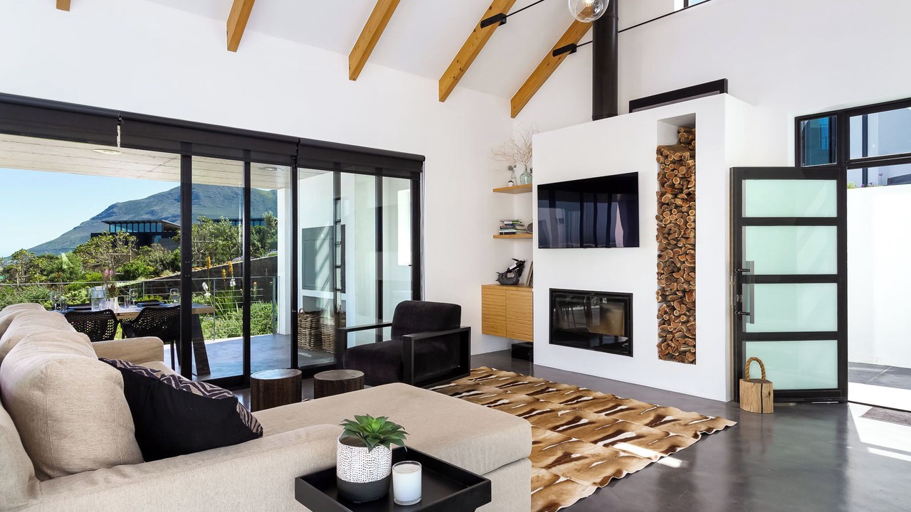 Photo of Livingroom in Noordhoek