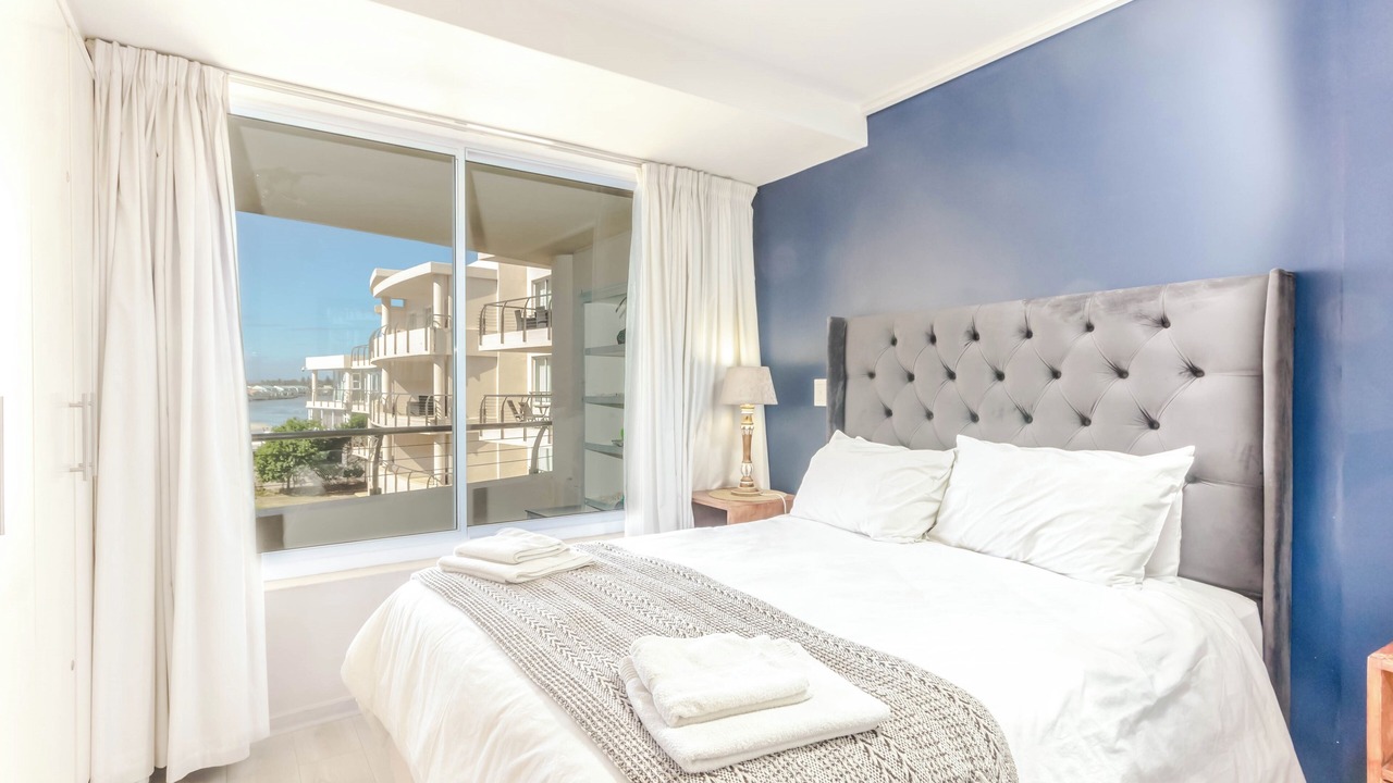 Photo of Bedroom in Lagoon Beach