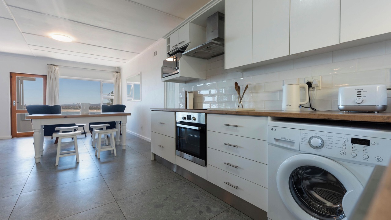 Photo of Kitchen in Gordons Bay Central