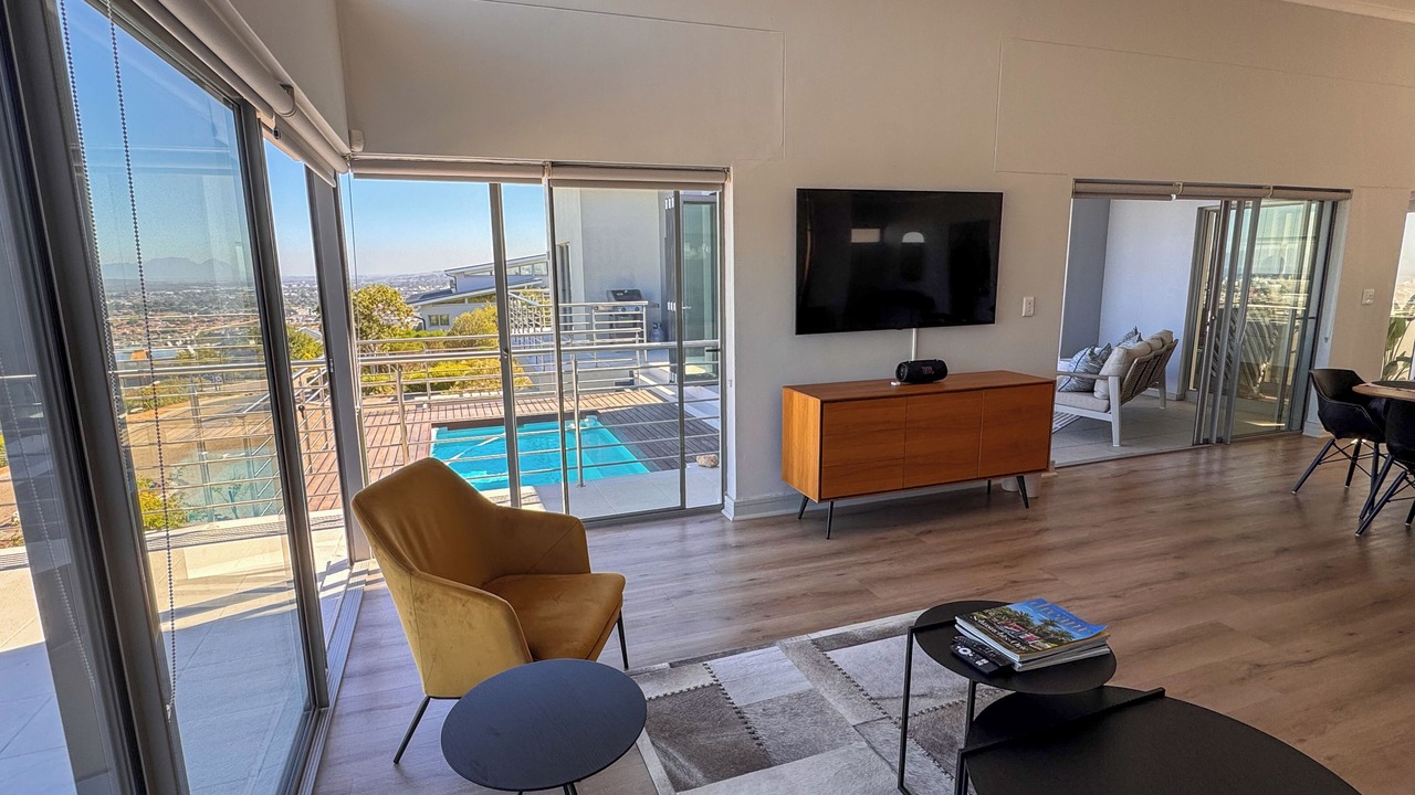 Photo of Livingroom in Helderberg Rural