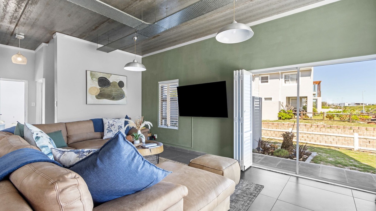 Photo of Livingroom in Big Bay