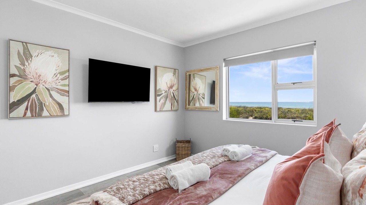 Photo of Bedroom in Big Bay