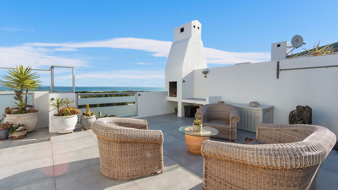 Photo of Patio Balcony in Big Bay