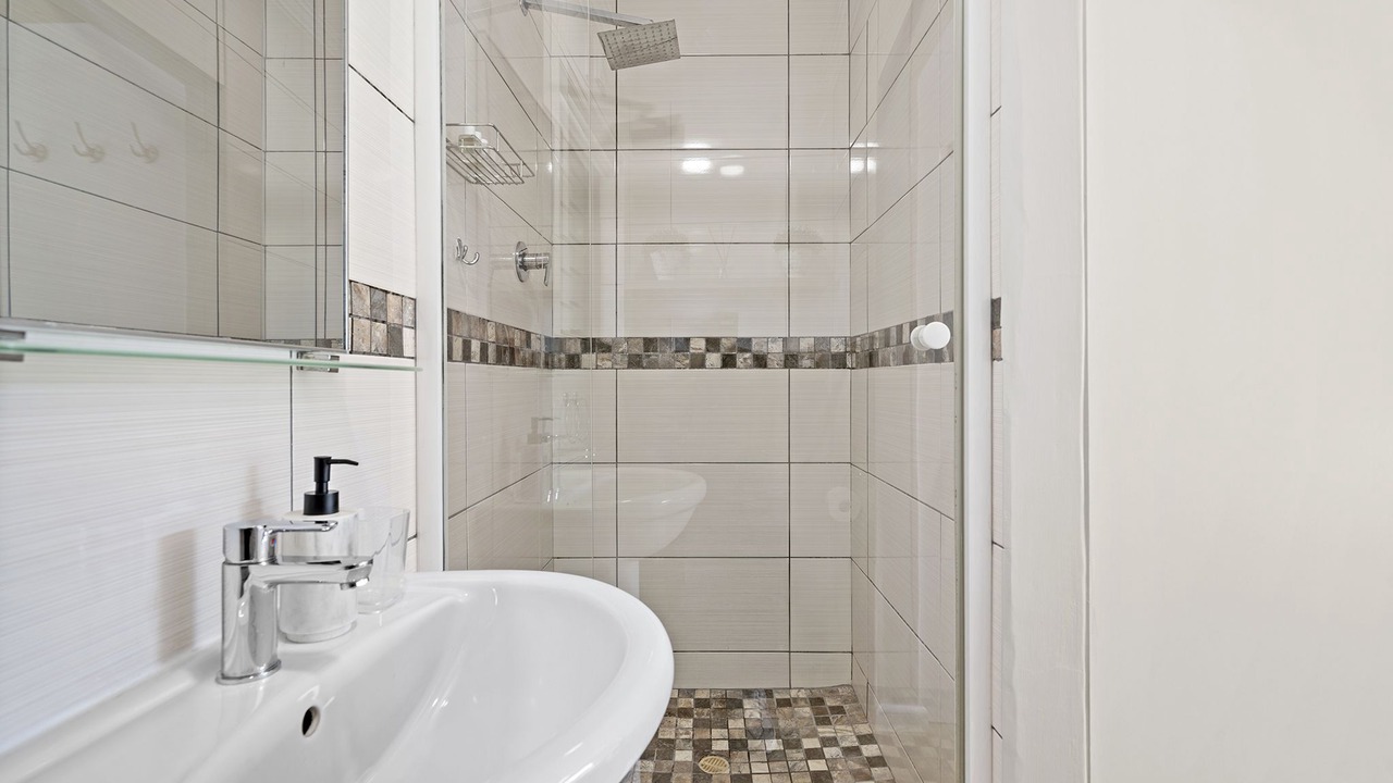 Photo of Bathroom in Strand